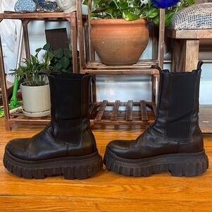 ASOS DESIGN Anthem chunky chelsea boots in black